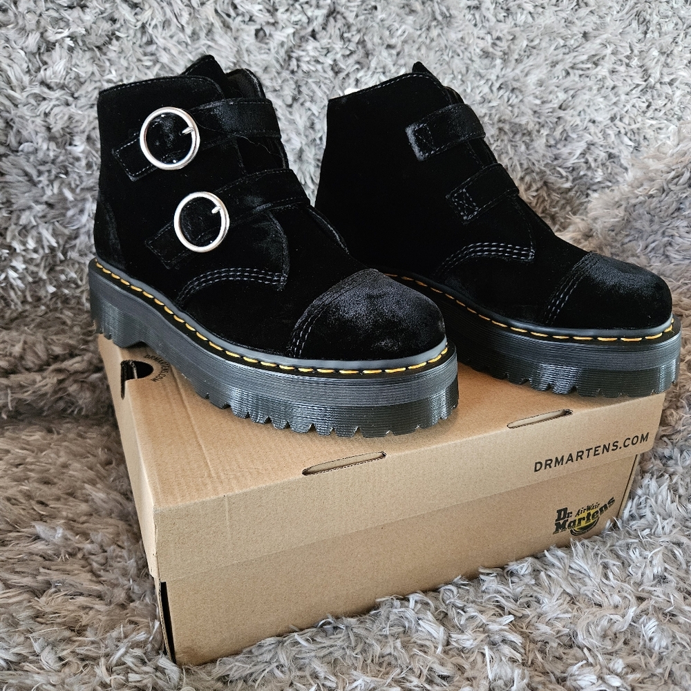 Woman's Boots Dr. Martens Vegan Devon Velvet Platform Boots - Picture 3 of 16